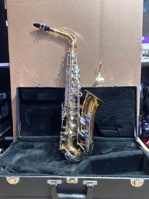 Vito Alto Saxophone – Made in Japan – Serial #556800 – w/ Case – Plays Well image 1