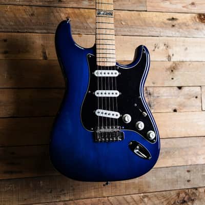 1997 Limited Edition Fender Jerry Donahue Signature 'Hellecasters' Stratocaster In Sapphire Blue image 2