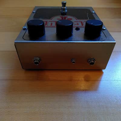 Electro-Harmonix Big Muff Pi 2000 - Present - Silver / Black / Red image 6