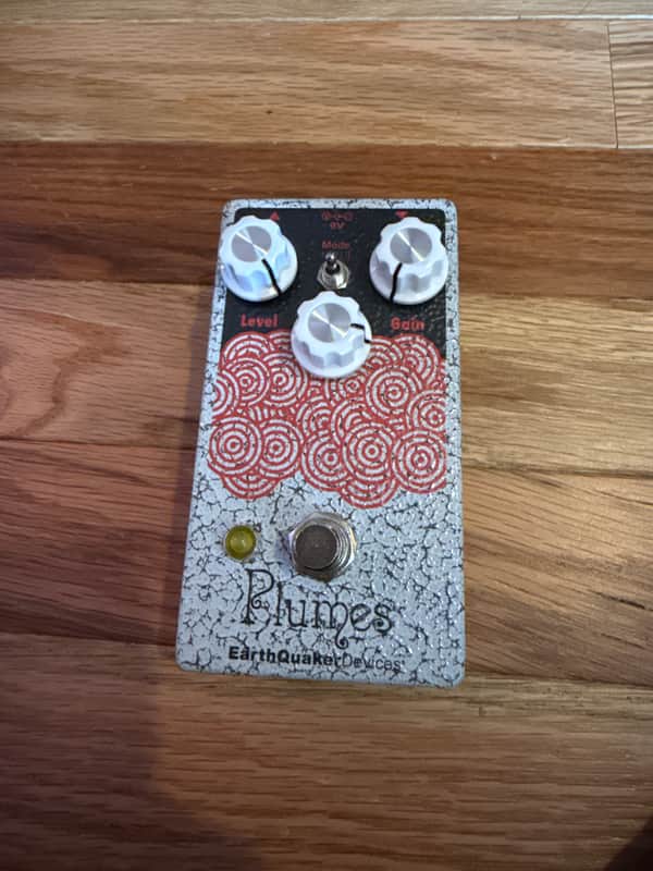 EarthQuaker Devices Plumes Small Signal Shredder
