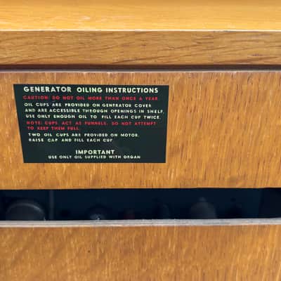Hammond L-100 Series Organ 1961 - 1972 - Natural image 7