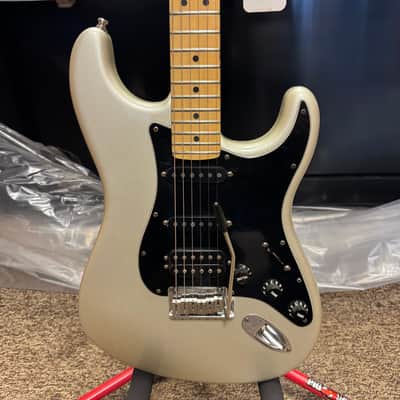 Fender American Series Stratocaster HSS Maple Fretboard 2003 Chrome Silver w/Case image 1
