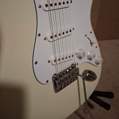 Fender Squier Affinity Stratocaster 2024 Olympic White image 7