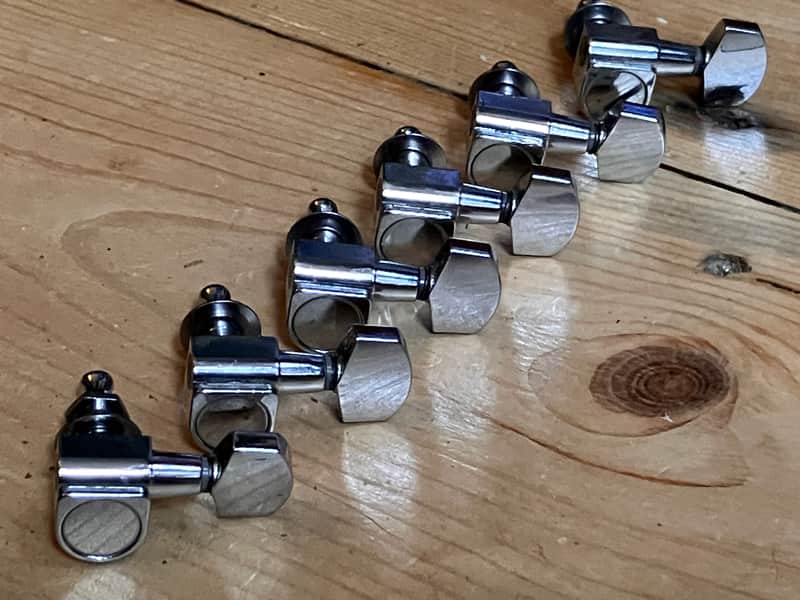 Yamaha Pacifica 311S 2000s Chrome Guitar Machine Heads Tuners 6 - in - line image 1