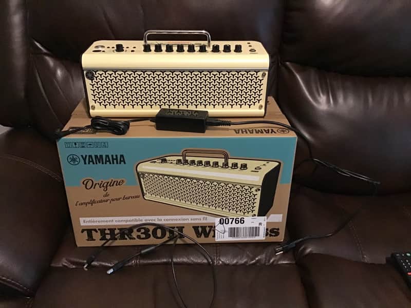 Yamaha THR30II-WL 30-Watt 2x3.5" Wireless Stereo Digital Modeling Guitar Combo image 1