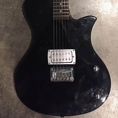 First Act ME537 singlecut - Black image 2