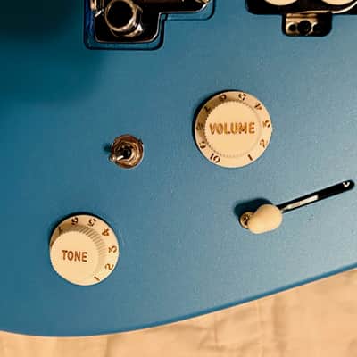 Charvel DK24 HH Pro Mod Dinky LOADED BODY Seymour Duncan Gotoh Matte Frost Blue image 4