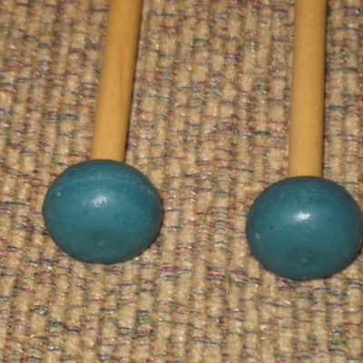 one pair new old stock A+ Mike Balter MB5B (5B) Medium Hard Keyboard Mallets - 1" diameter Oval Dark Green Rubber HEADS and Natural Birch HANDLES (for Marimba, Xylophone) mid to late 1990s (+ packaging) Unwound Series image 10