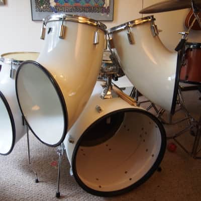 North 4 Piece Set 1969 Fiberglass.  MINT. Collectible. Awesome Sound. Head sizes 22, 14, 12, 10"HUGE image 1
