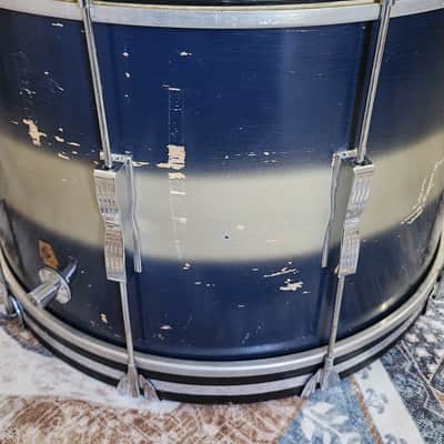 Ludwig Clubdate Spotlight 60's bass drum - Blue silver duco laquer-22x14 with Speedmaster pedal image 9