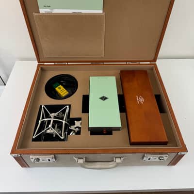 Universal Audio Bock 251 Large Diaphragm Multipattern Tube Condenser Microphone 2022 - Present - Mint Green image 2
