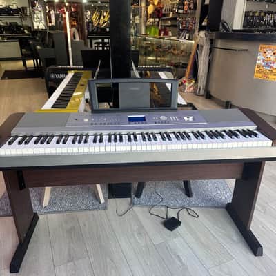 Yamaha DGX-640 image 1