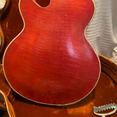 D'Angelico new yorker     basket case 1950's stained red image 8