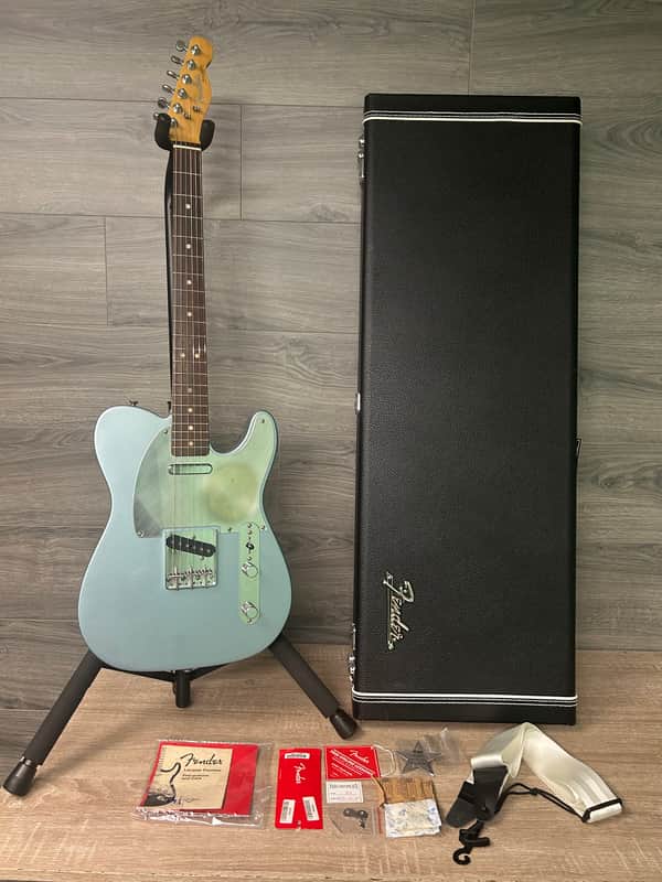 Fender Chrissie Hynde Telecaster - Iced Blue Metallic w/ Hard Case #2885 image 1