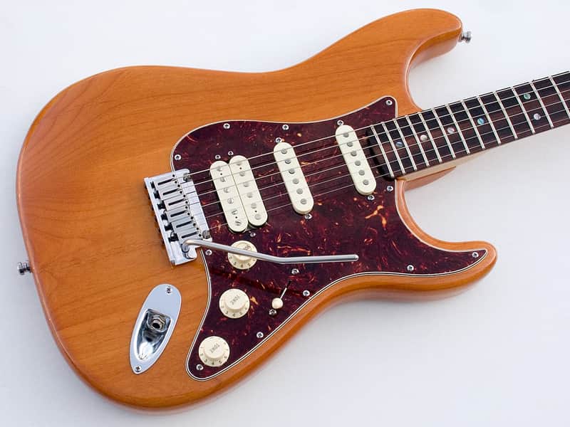 FENDER 60TH ANNIVERSARY DELUXE HSS STRATOCASTER LSR NUTSAMARIAN COBALT STRAT image 1