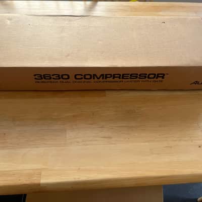 Alesis 3630 Dual-Channel Compressor / Limiter with Gate Black Lion Modified image 5