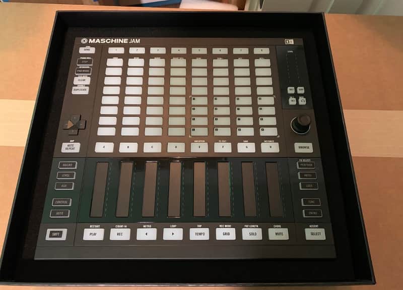 Native Instruments MASCHINE JAM Production & Sequencing Controller image 1