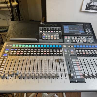 PreSonus StudioLive 32SX Compact 32-Channel Digital Mixer and USB Audio Interface 2019 - Present - Black / Silver image 3