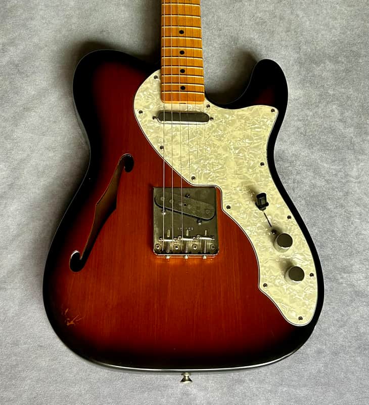 Fender American Vintage '69 Telecaster Thinline Reissue 2-Color Sunburst 2011