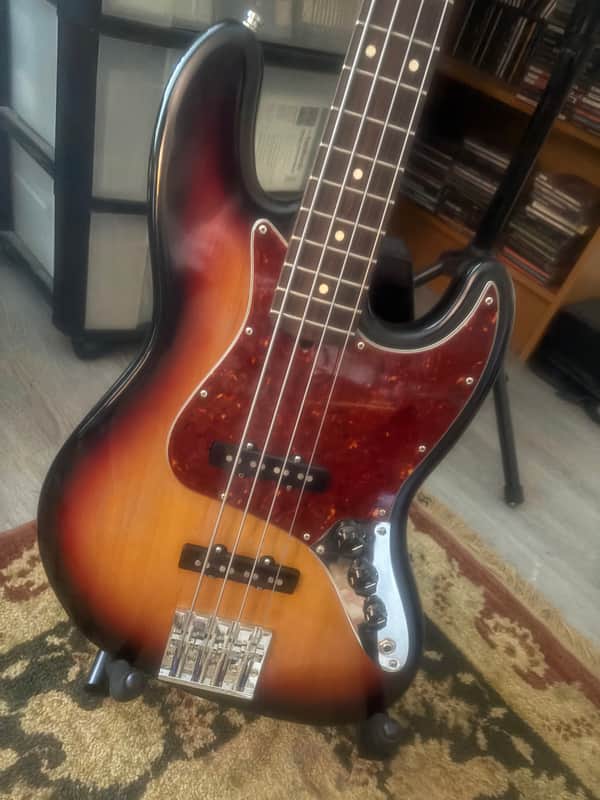 Fender Highway One Jazz Bass 2003 - 2011 - 3-Color Sunburst image 1
