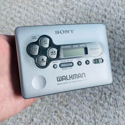 SONY WM-FX877 Walkman Cassette Player ! EX Looking ! Working ! image 2