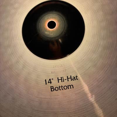 Paiste 14” Bronze 502 Hihat Pair image 10