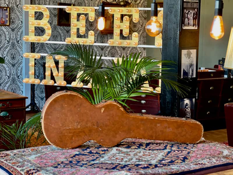 1959 Gibson Les Paul Standard Lifton 5-latch Cali Girl Burst Case image 1