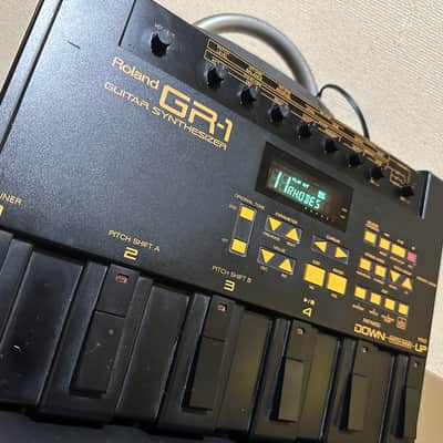 Roland GR-1 Guitar Synthesizer 2000s - Black image 2