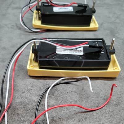 EMG 81 & 85 Active Humbucker Pickups - Black image 7