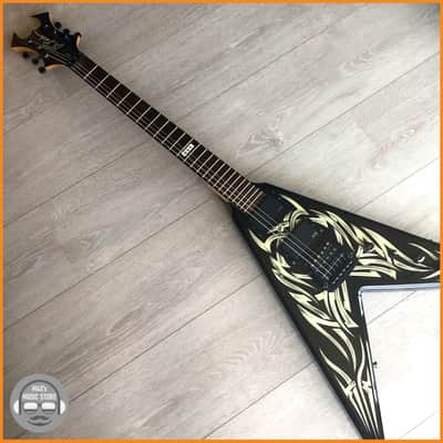 BC Rich KKV Tribal Kerry King Signature Flying V – EMG Pickups – Kahler Bridge – Strap Locks - 2010 image 2