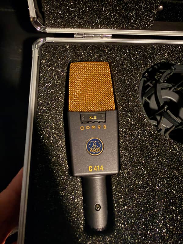 AKG C414 XLII Large Diaphragm Multipattern Condenser Microphone 2010s - Black