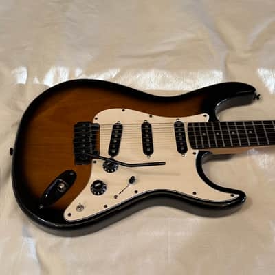 Carvin Bolt SSS Tremolo - Custom Shop Strat Killer - Made in USA - Two Color Sunburst - Free Pro Setup image 2