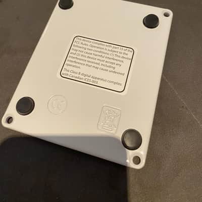 Electro Harmonix White Pedal Backplate image 1
