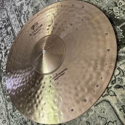 (MINT) Zildjian  K Constantinople 20” Vintage Orchestral Medium Heavy Cymbals Pair, Leather Straps Included image 2