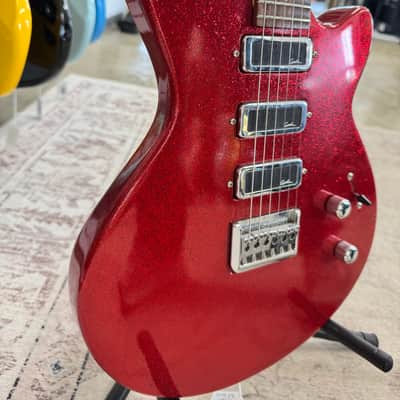 Godin Triumph - Red Sparkle image 8
