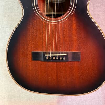 Larrivee OOV-03MH - Vintage Sunburst image 3