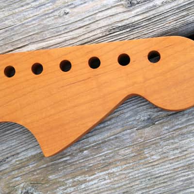 Jaguar neck, roasted maple image 2
