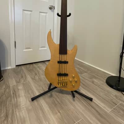 Guild Pilot Pro 5 Fretless 1995 - Natural image 2