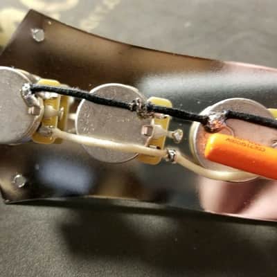 TW Loaded: Loaded Jazz bass Control Plate (chrome) - V-V-T or V-B-T setup, traditional tone control image 3