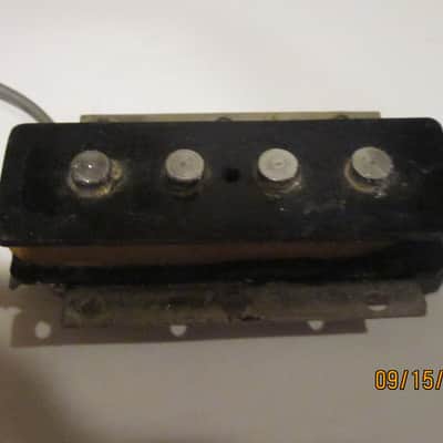 Shaftesbury  3263 hollow-body bass pickups  1965  Chrome with black trim image 6