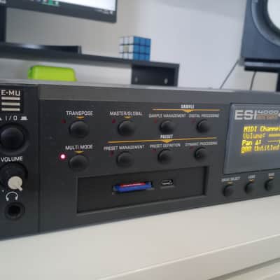E-MU Systems ESI 4000 Rackmount 128-Voice Digital Sampler 1998 - 2000 - Black