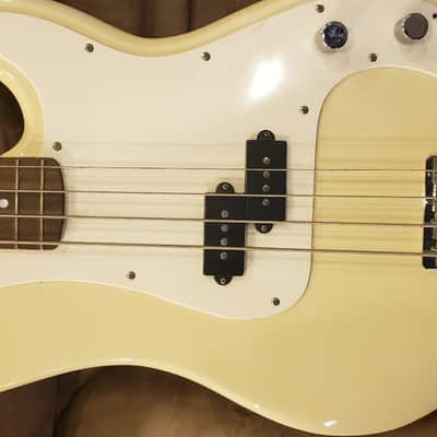 Peavey  international series milestone ii  White image 10
