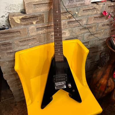 First Act Me276 - Black Mini V electric guitar image 1