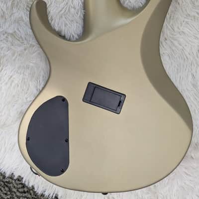 Mint Ibanez BTB605MSSOM 5-String Multi Scale Electric Bass +case, Solar Eclipse Matte image 4