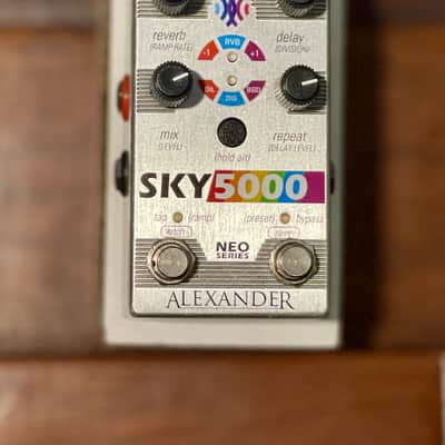 Alexander Pedals Sky 5000 Neo Series Delay | Reverb