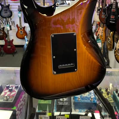 Fender 2021 75th Anniversary American Ultra Luxe Strat, 2 Color Sunburst with Hardshell Case - Pre Owned image 10