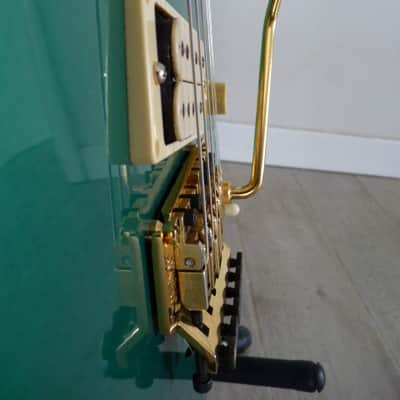 Kramer Focus 1983 Metallic Green image 12