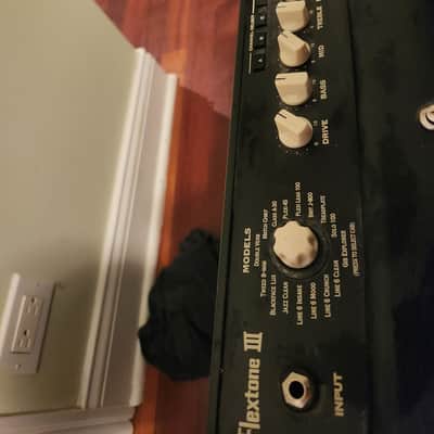 Line 6 Flextone III XL 150-Watt 2x12" Stereo Modeling Combo Amp image 2