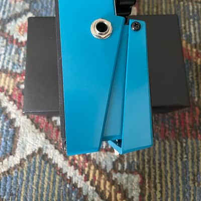 Boss VB-2W Waza Craft Vibrato 2016 - Present - Blue image 4