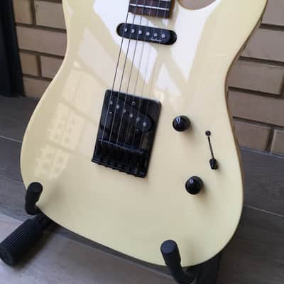 Charvel Model 7 1988 Pearl White (Aged) image 3